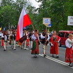 Folklor świata pod Giewontem - korowód przez miasto