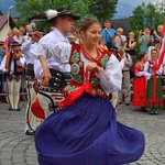 Folklor świata pod Giewontem - korowód przez miasto