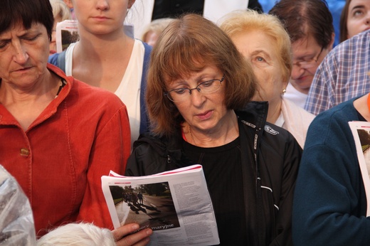 Nieszpory maryjne w Piekarach