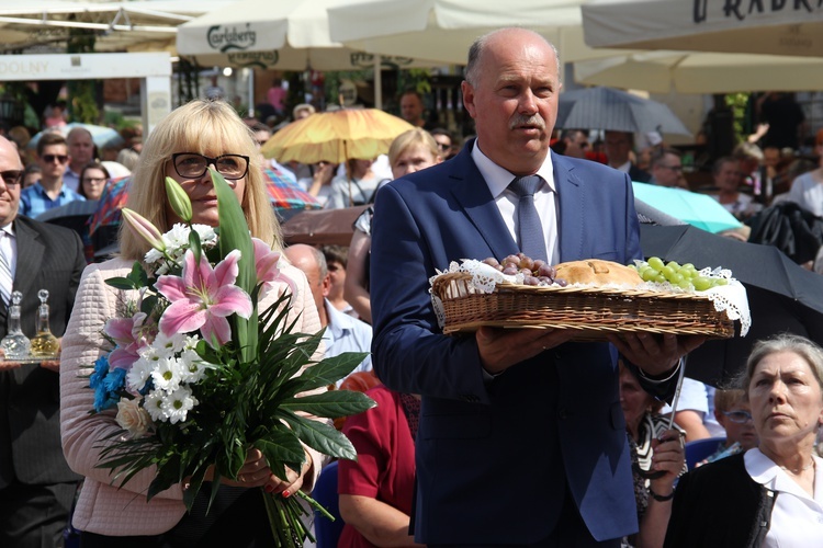 Uroczystości 30 lecia koronacji obrazu Matki Bożej Kazimierskiej