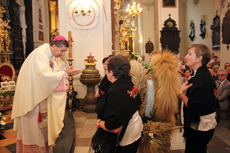 Dożynki w katedrze łowickiej