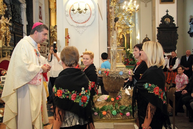 Dożynki w katedrze łowickiej