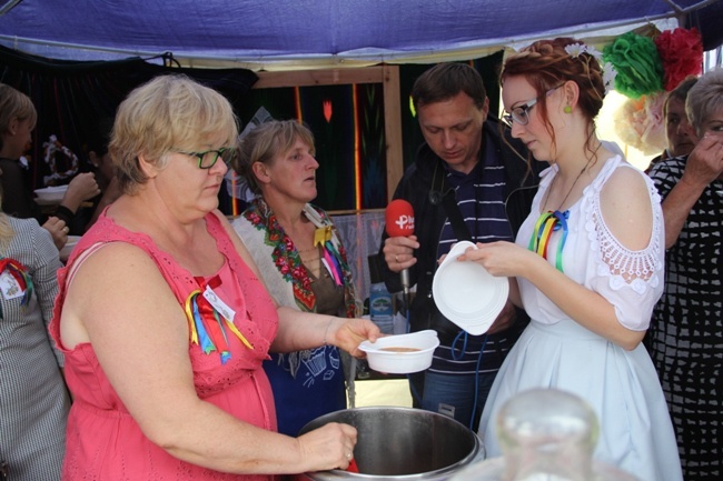 Dożynki w deszczu