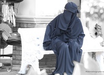 Niemcy: Zakaz noszenia nikabu w szkołach