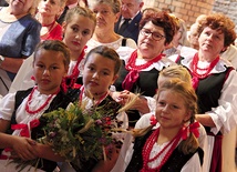 Odpust w kolegiacie to również okazja do prezentacji folkloru ziemi głogowskiej.