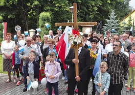 Przystrojona balonikami i flagami pielgrzymka z Lipnicy Wielkiej.