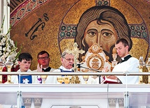 Biskup Jan Kopiec przewodniczył Eucharystii u celu pielgrzymki. W homilii przypomniał historyczne powiązania Gliwic z Jasną Górą.