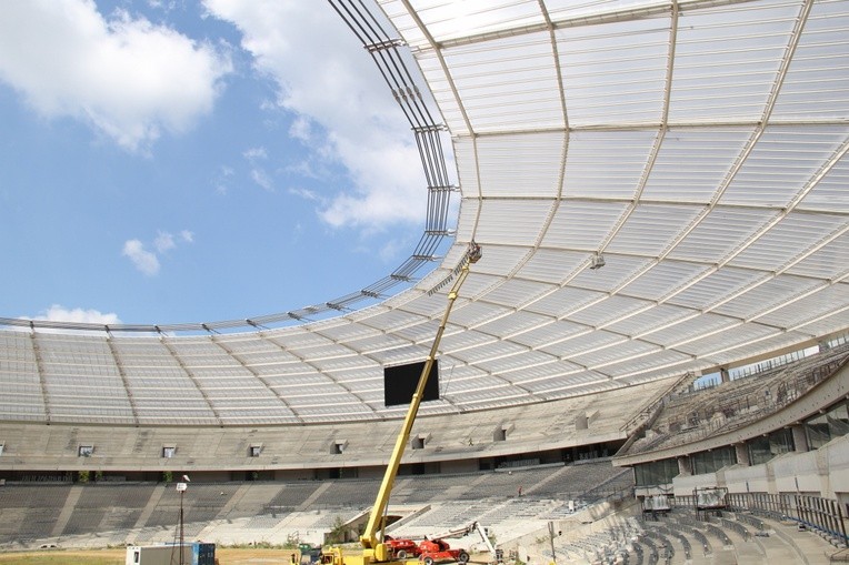 Stadion Śląski rok przed otwarciem