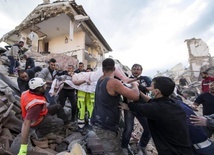 Do 18 wzrosła liczba ofiar trzęsienia ziemi