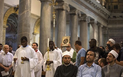 Nabożeństwo z udziałem muzułmanów w rzymskim kościele Santa Maria Trastevere, 31 lipca 2016.