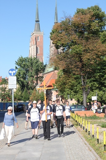 Wrocławscy klerycy w drodze do Matki