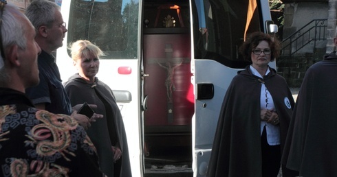 Krzyż (w) bezdomności