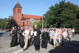 Zwycięstwo przychodzi przez Nią