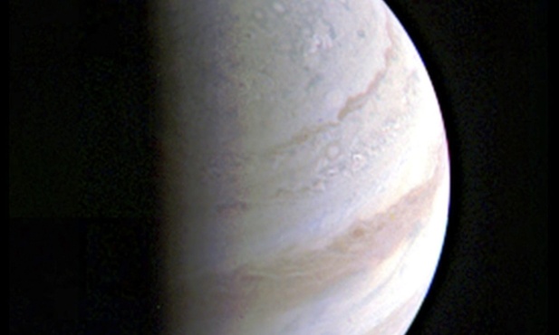Sonda Juno zbliżyła się do Jowisza