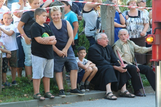 Pożar kościoła w Jawiszowicach - ćwiczenia strażaków