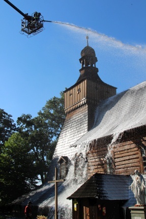 Pożar kościoła w Jawiszowicach - ćwiczenia strażaków