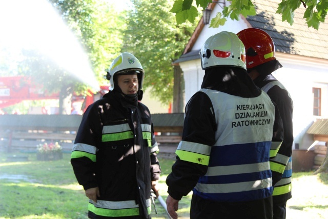 Pożar kościoła w Jawiszowicach - ćwiczenia strażaków