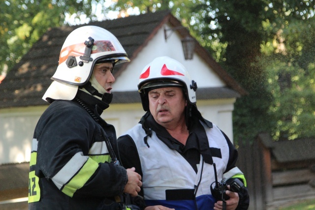 Pożar kościoła w Jawiszowicach - ćwiczenia strażaków