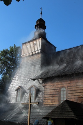 Pożar kościoła w Jawiszowicach - ćwiczenia strażaków