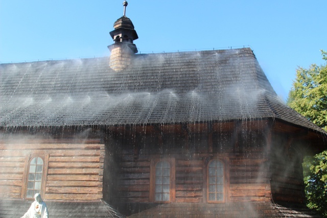 Pożar kościoła w Jawiszowicach - ćwiczenia strażaków