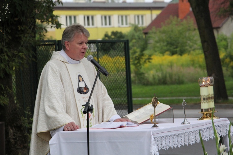 Msza św. przy kapliczce św. Rocha