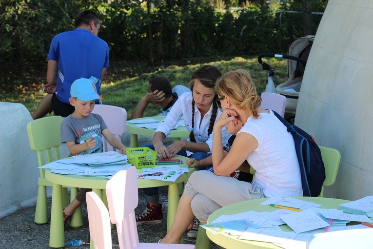 Piknik rodzinny w Parku Edukacji Globalnej "Wioski Świata"