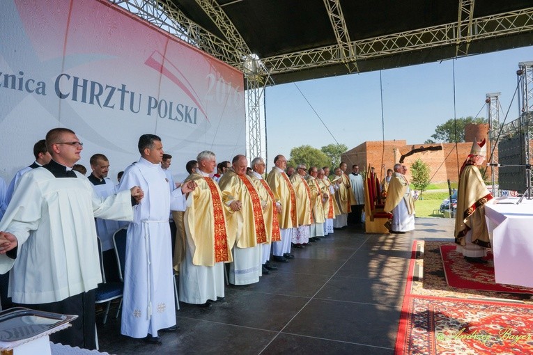 Diecezjalne dziękczynienie za chrzest Polski. 2