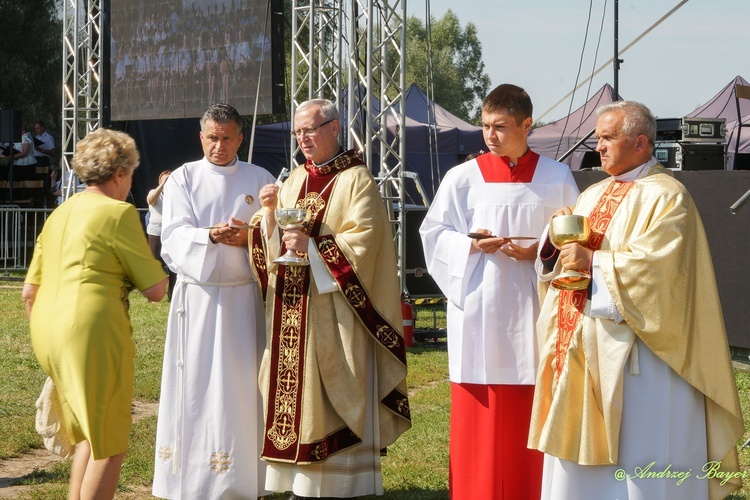 Diecezjalne dziękczynienie za chrzest Polski. 2