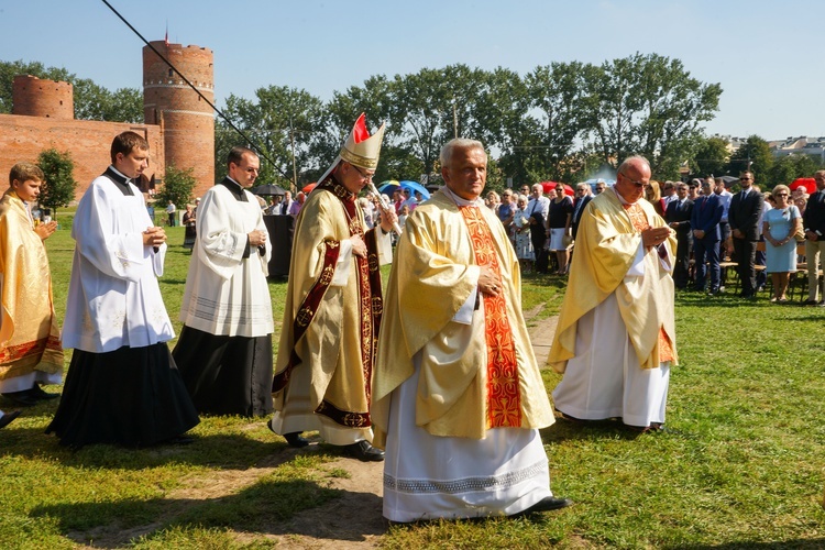 Diecezjalne dziękczynienie za chrzest Polski. 2