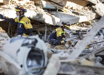 Włochy: trzęsienie ziemi zniszczyło nawet cmentarze