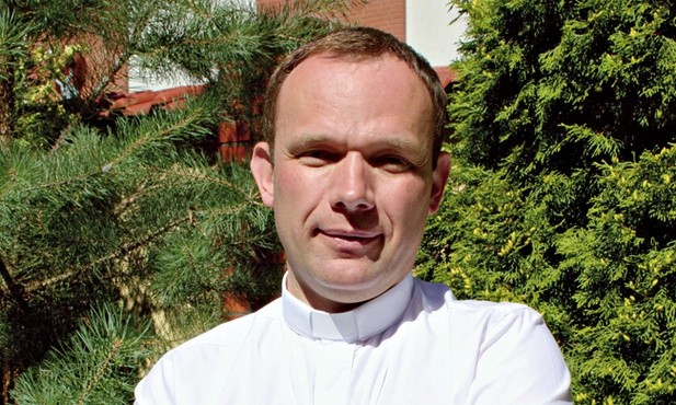 – Nawet osoba niewierząca, chcąc odnaleźć się we współczesnym świecie, musi uwzględnić religijność innych  – mówi ks. Bielinowicz.