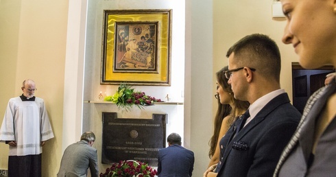 W kaplicy pierwszych lekarzy