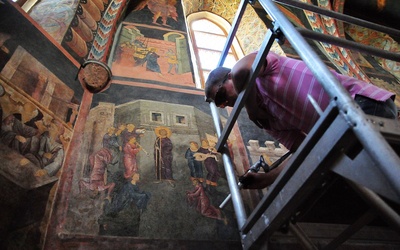 Ratują laserem bezcenny fresk w Kaplicy Trójcy Świętej
