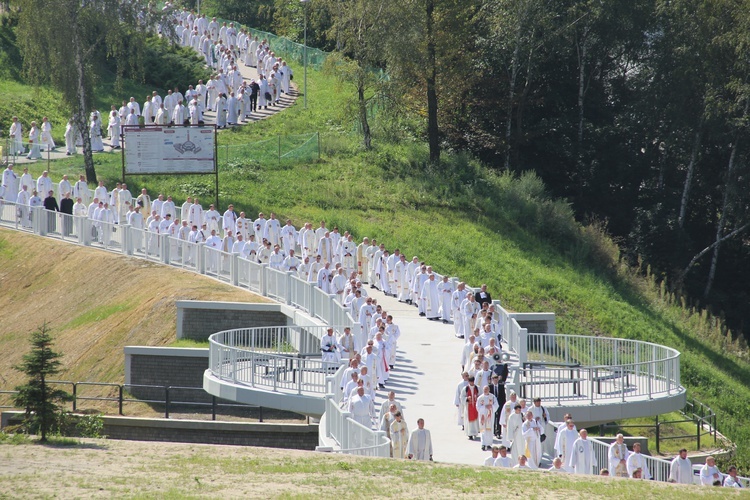 Pielgrzymka duchowieństwa metropolii górnośląskiej do Łagiewnik - cz. II (31 sierpnia 2016).