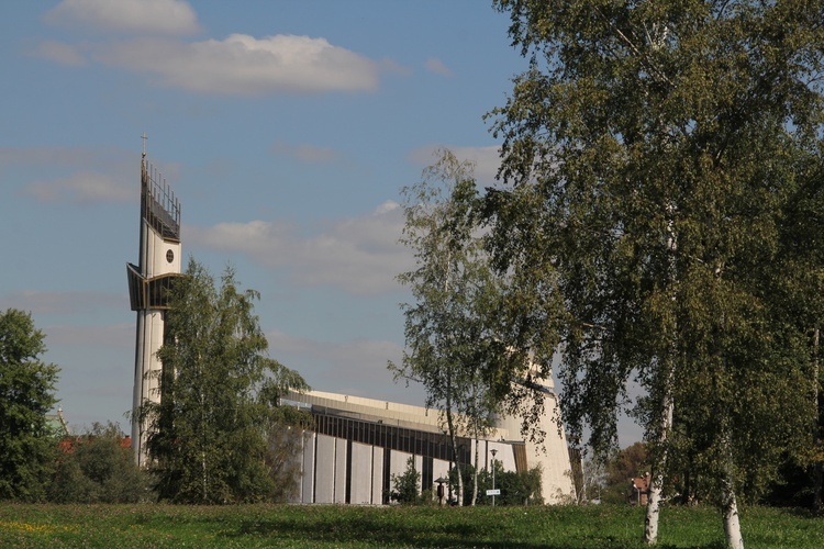 Pielgrzymka duchowieństwa metropolii górnośląskiej do Łagiewnik - cz. II (31 sierpnia 2016).