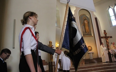 Uczniowie "Klasyka" o sukcesy, mądrość i wytrwałość w nowym roku szkolnym prosili podczas Eucharystii