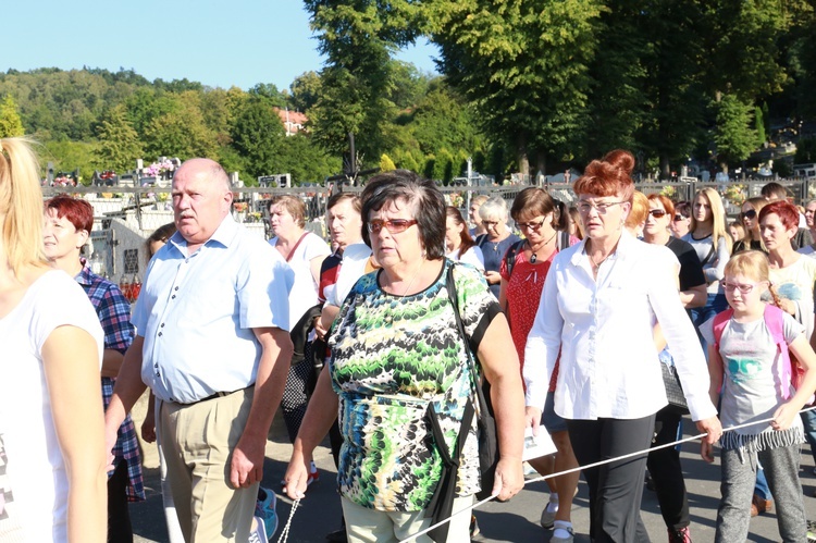 Droga Krzyżowa w Wielogłowach