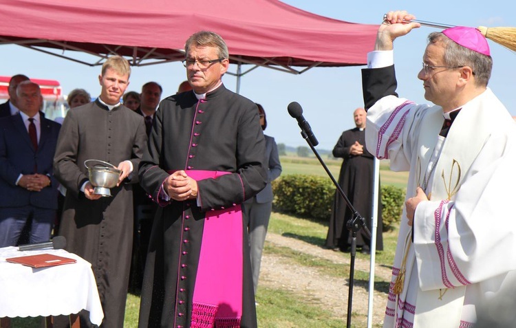 XXI stacja drogi krzyżowej w Rokitnie