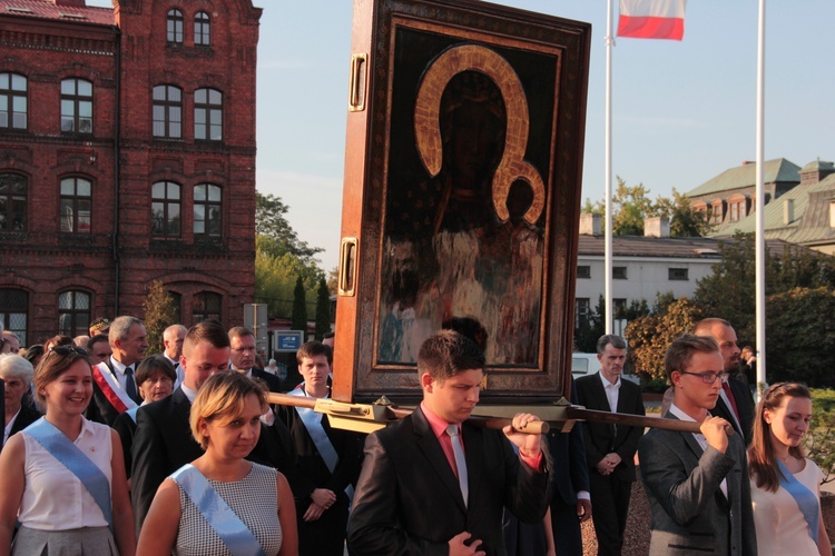 Peregrynacja ikony MB Częstochowskiej w parafii MB Pocieszenia w Żyrardowie