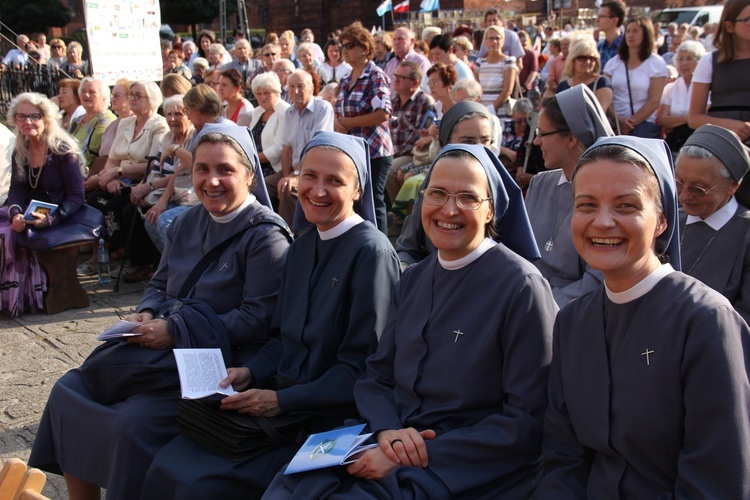 Peregrynacja ikony MB Częstochowskiej w parafii MB Pocieszenia w Żyrardowie