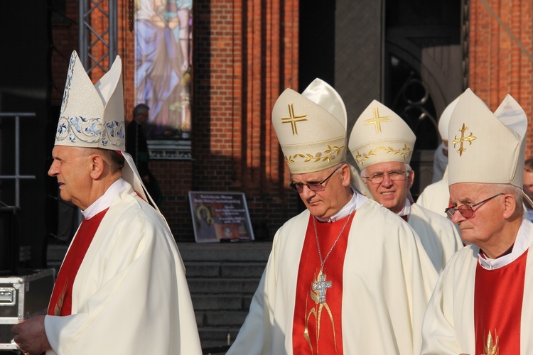 Peregrynacja ikony MB Częstochowskiej w parafii MB Pocieszenia w Żyrardowie