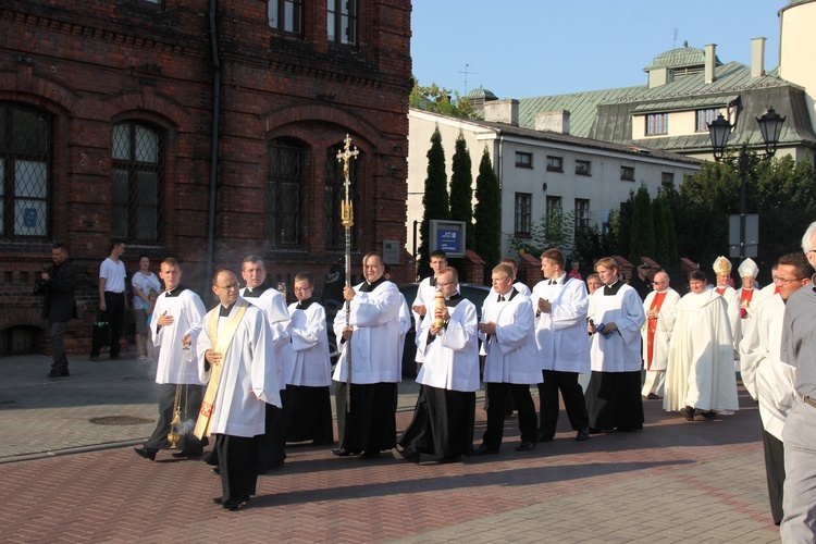 Peregrynacja ikony MB Częstochowskiej w parafii MB Pocieszenia w Żyrardowie