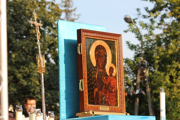 Peregrynacja ikony MB Częstochowskiej w parafii MB Pocieszenia w Żyrardowie