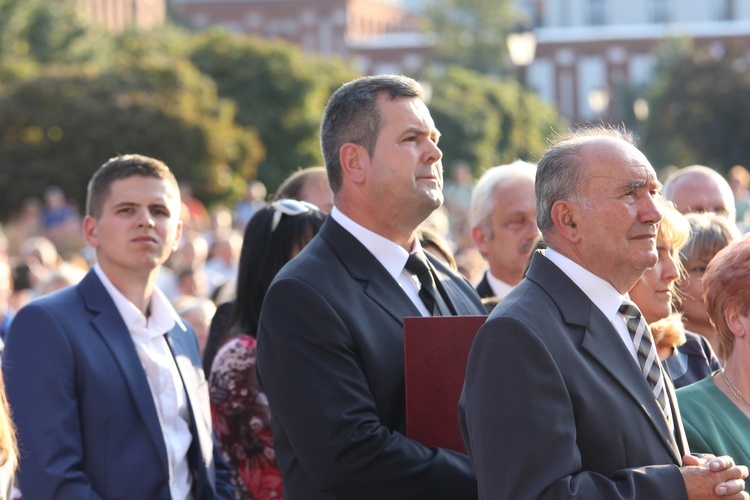 Peregrynacja ikony MB Częstochowskiej w parafii MB Pocieszenia w Żyrardowie