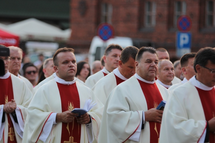 Peregrynacja ikony MB Częstochowskiej w parafii MB Pocieszenia w Żyrardowie