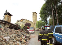 Skutki trzęsienia ziemi w Amatrice.