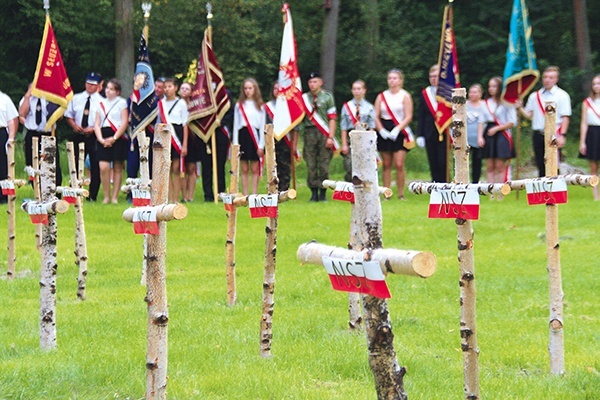 Koło Starego Grodkowa oddano hołd bohaterom NSZ.