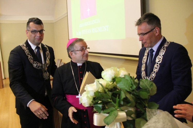 ​Bp Stefan Regmunt Honorowym Obywatelem Zielonej Góry