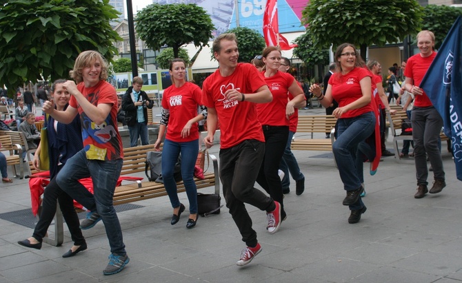 Studniówka Szlachetnej Paczki (cz. II - zumba)