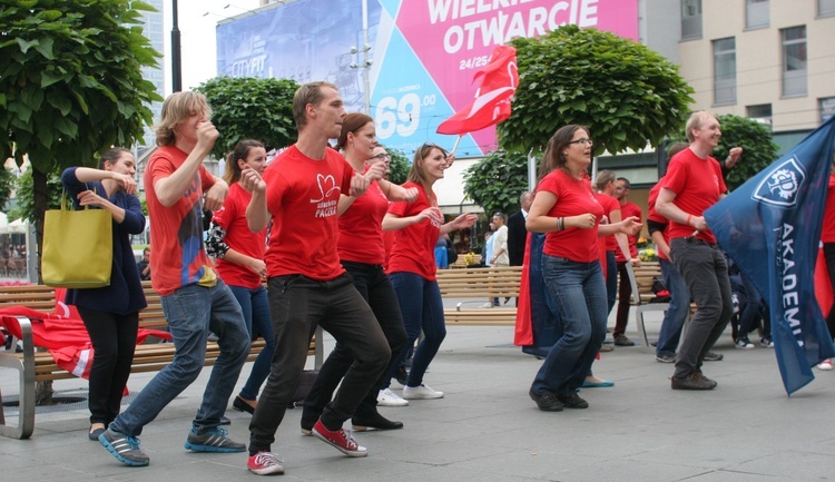 Studniówka Szlachetnej Paczki (cz. II - zumba)